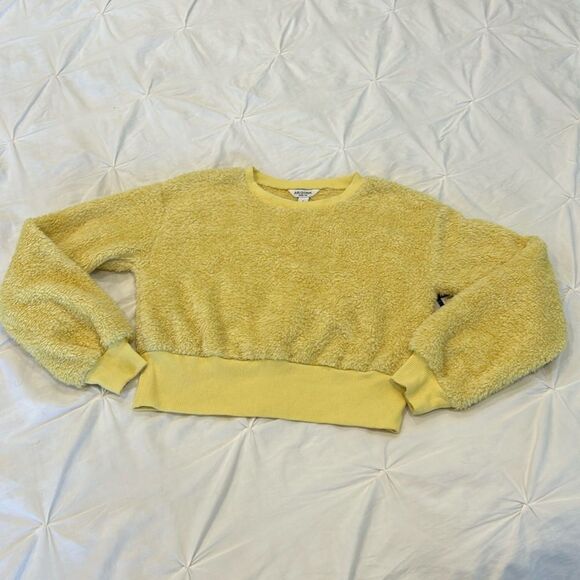 NWT Arizona Jean Co Women's Yellow Fleece Cropped Pullover Jacket Size Small - Picture 1 of 9